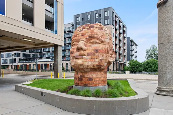 $315,000 | 2885 Knox Avenue South, Unit 605, Minneapolis, MN 55408