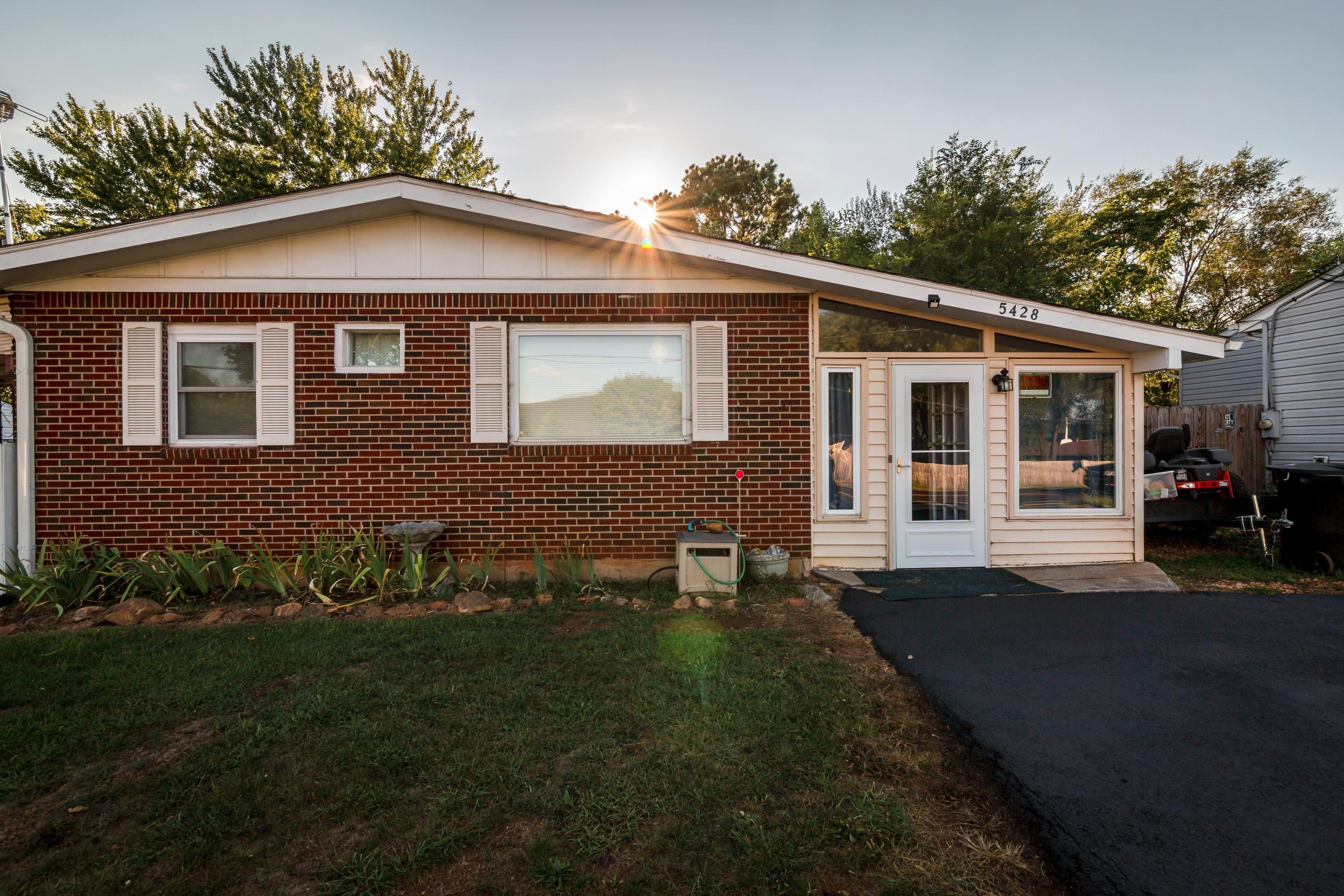 5428 Plantation Road Roanoke, VA 24019 - Photo 18 of 33 018-246553-16-5428 Plantation Rd-2_55325