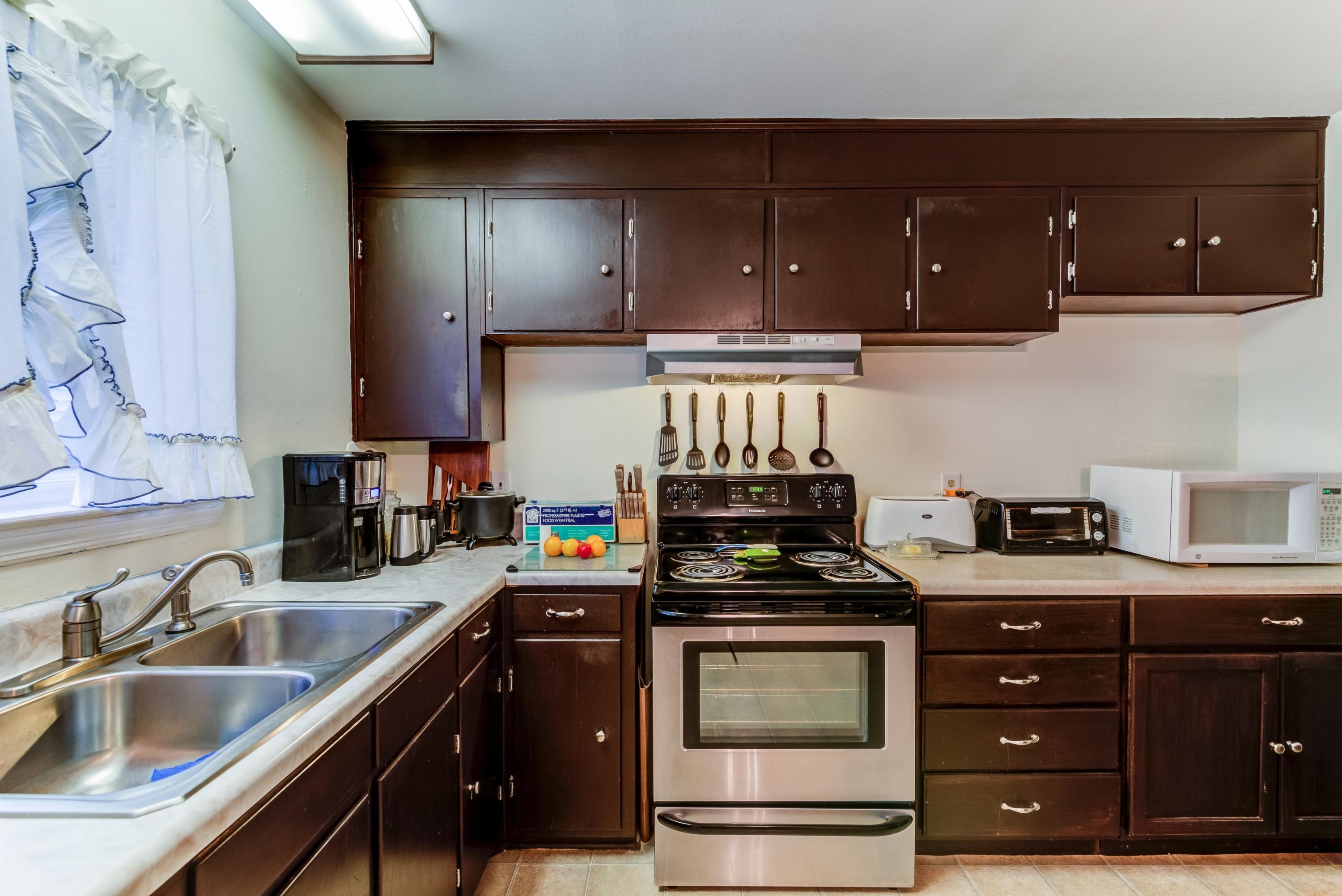 5428 Plantation Road Roanoke, VA 24019 - Photo 7 of 33 007-246553-4-5428 Plantation Rd-4_553252