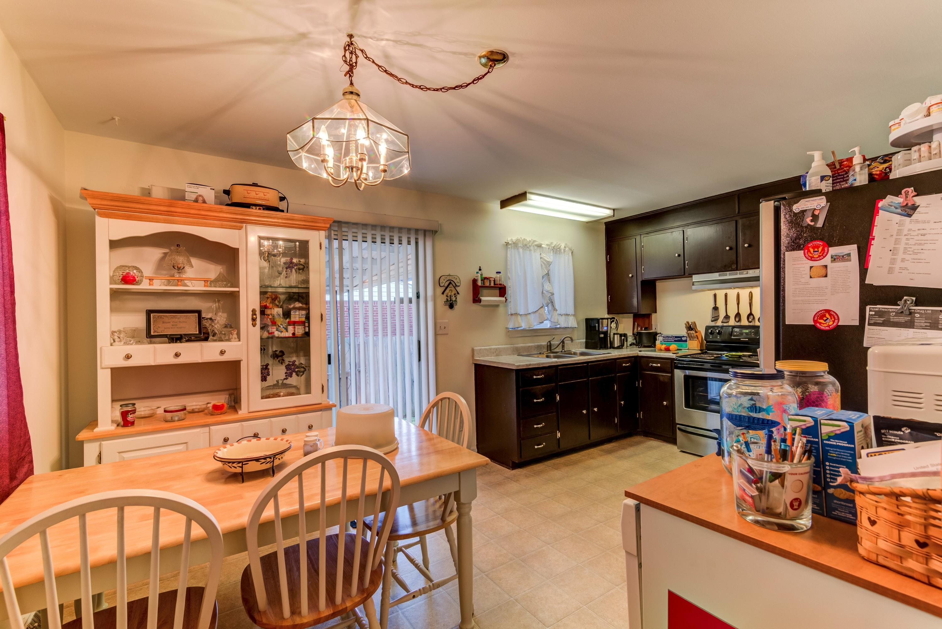 5428 Plantation Road Roanoke, VA 24019 - Photo 9 of 33 009-246553-6-5428 Plantation Rd-6_553252