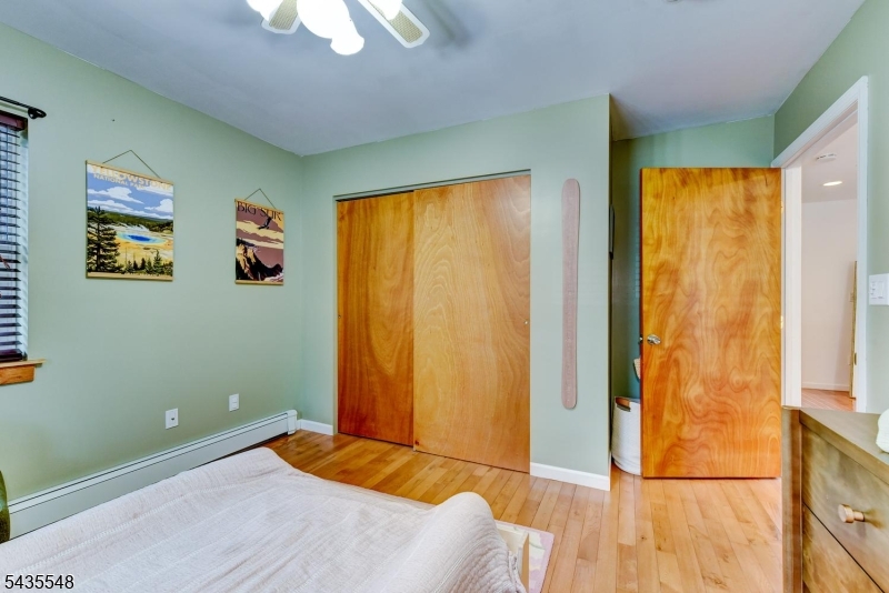 11 Mt Crest Road Oak Ridge, NJ 07438 - Photo 23 of 36