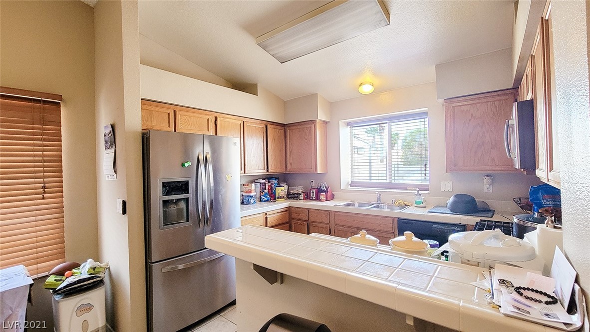 929 Rifle Drive Henderson, NV 89002 - Photo 11 of 23 Gallery Image 11