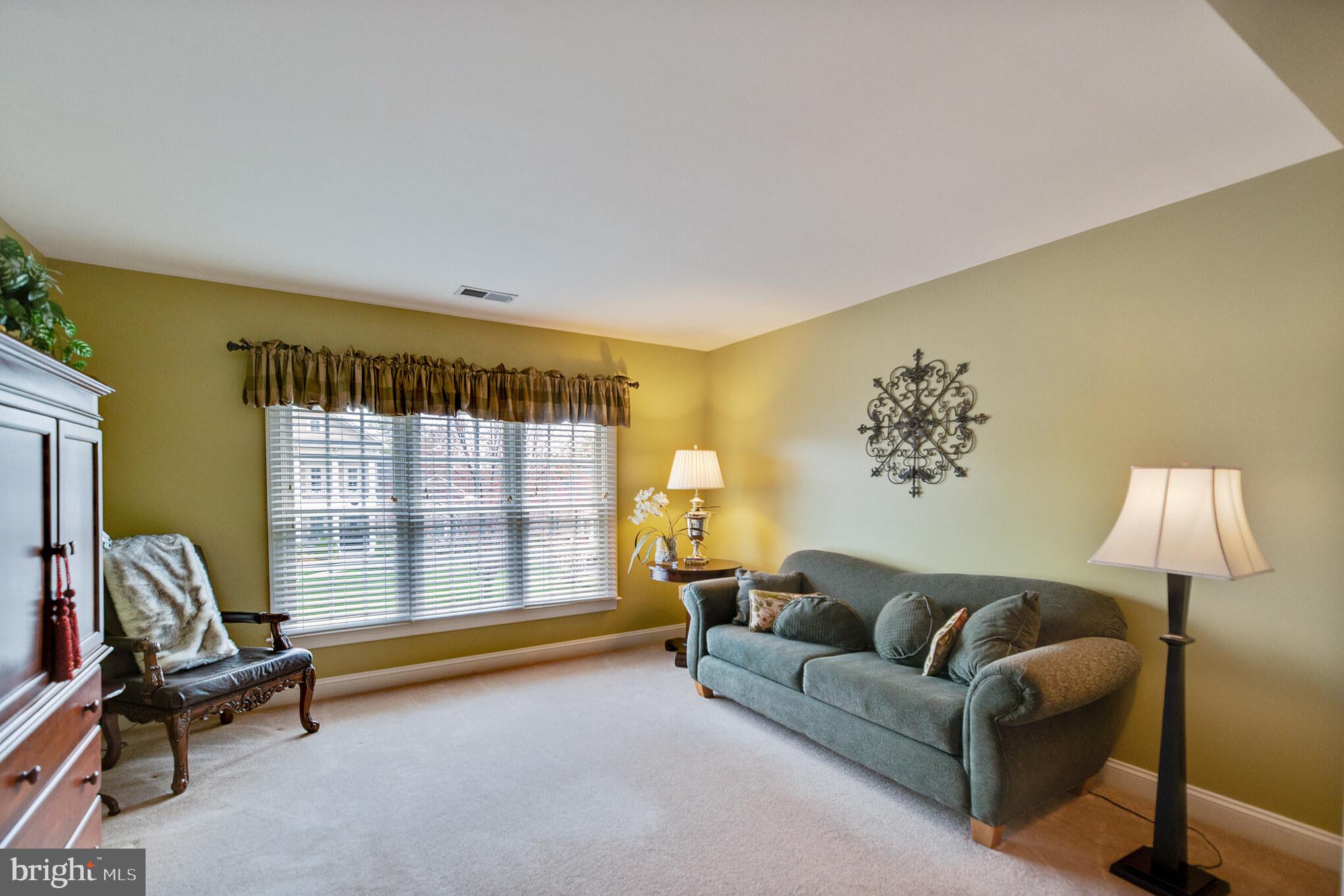 8347 Roxborough Loop Gainesville, VA 20155 - Photo 22 of 52 Master sitting room