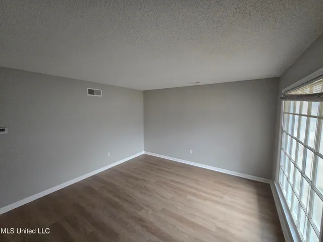 $1,499 | 1650 Hickory Drive, Southaven, MS 38671