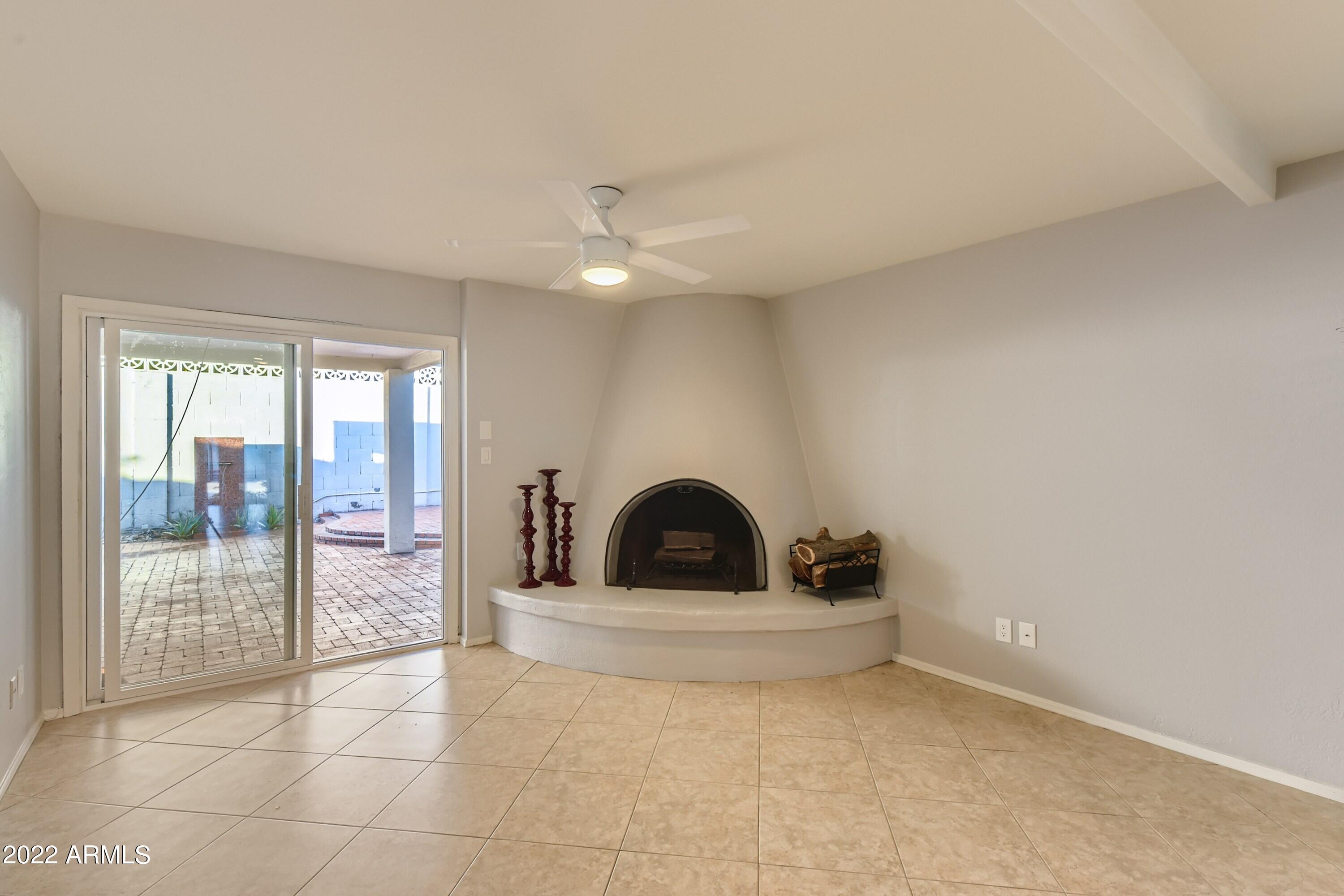4324 East Piccadilly Road Phoenix, AZ 85018 - Photo 13 of 28 15 Breakfast Area