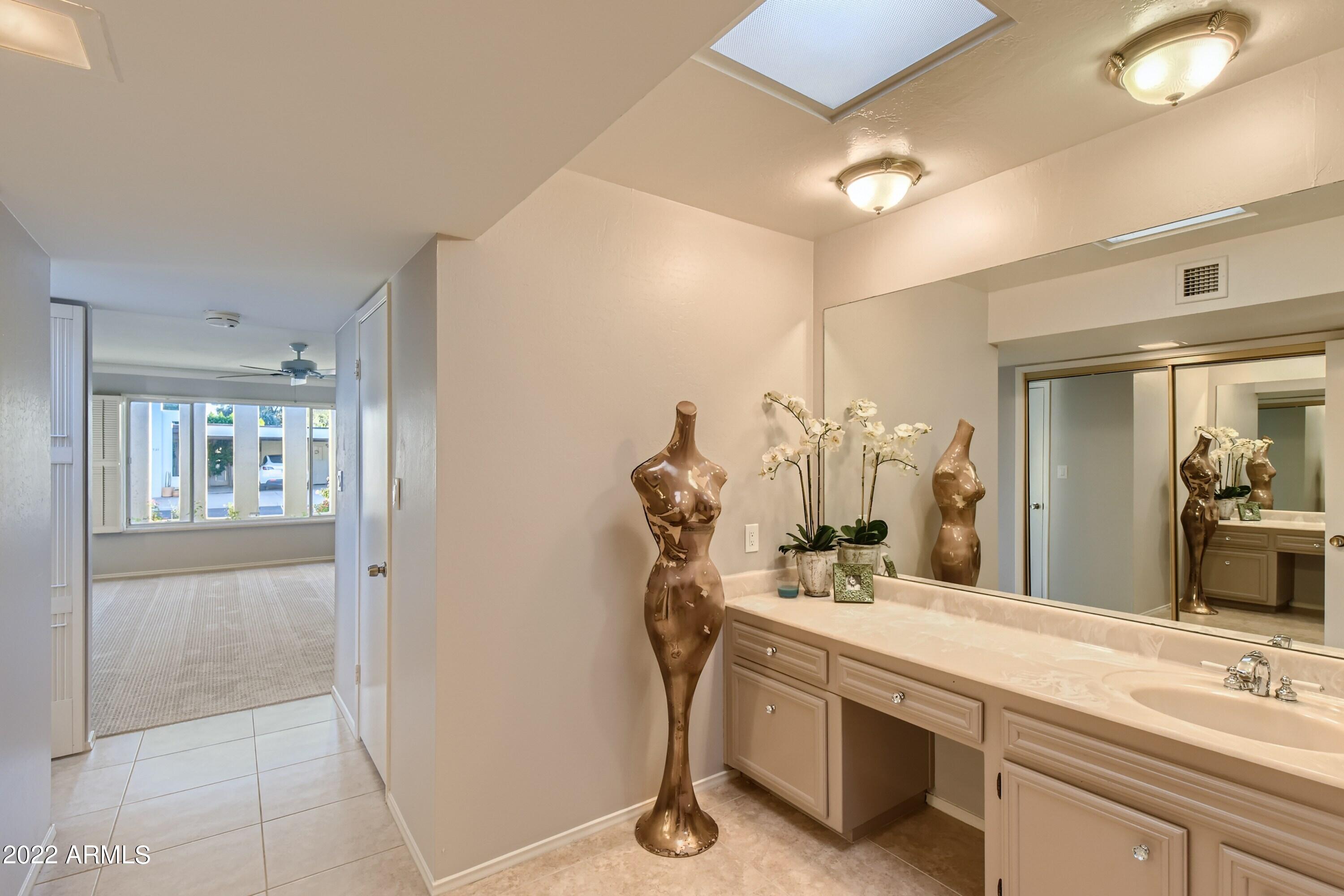 4324 East Piccadilly Road Phoenix, AZ 85018 - Photo 16 of 28 20 Primary Bathroom
