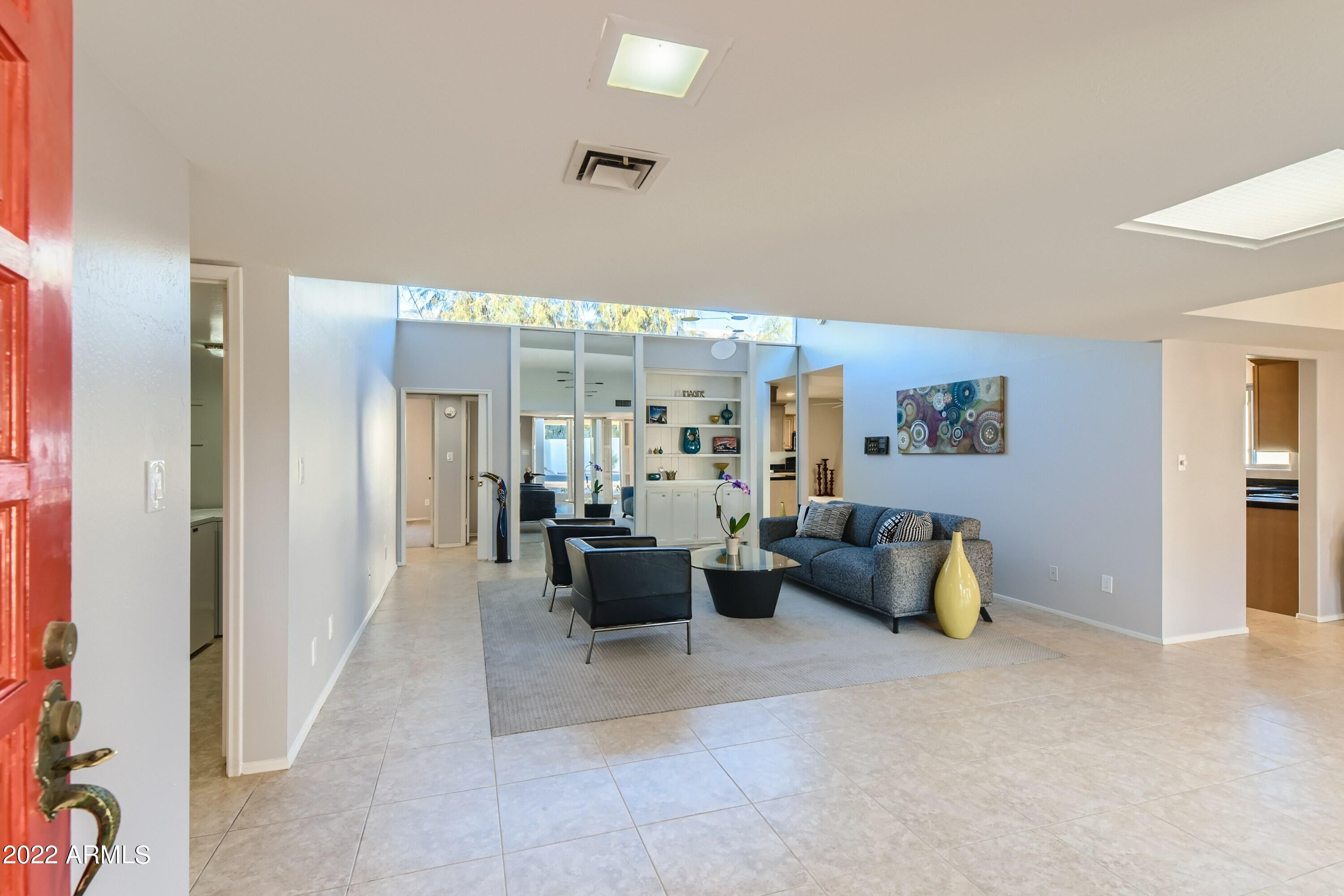 4324 East Piccadilly Road Phoenix, AZ 85018 - Photo 5 of 28 05 Foyer