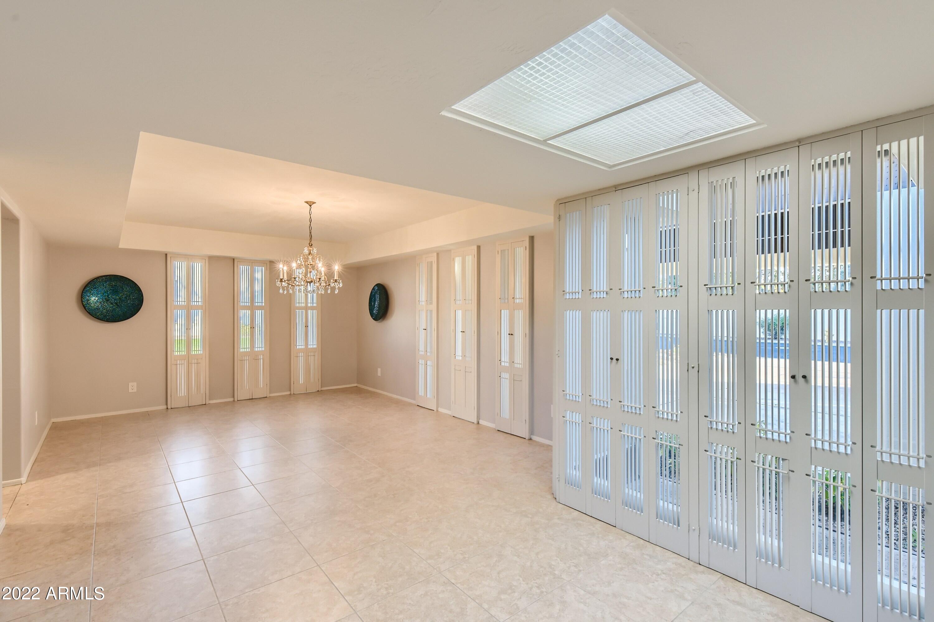 4324 East Piccadilly Road Phoenix, AZ 85018 - Photo 9 of 28 10 Dining Room