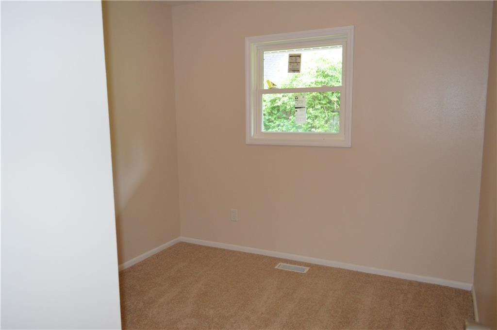 1046 Villa Road Springfield, OH 45503 - Photo 7 of 13
