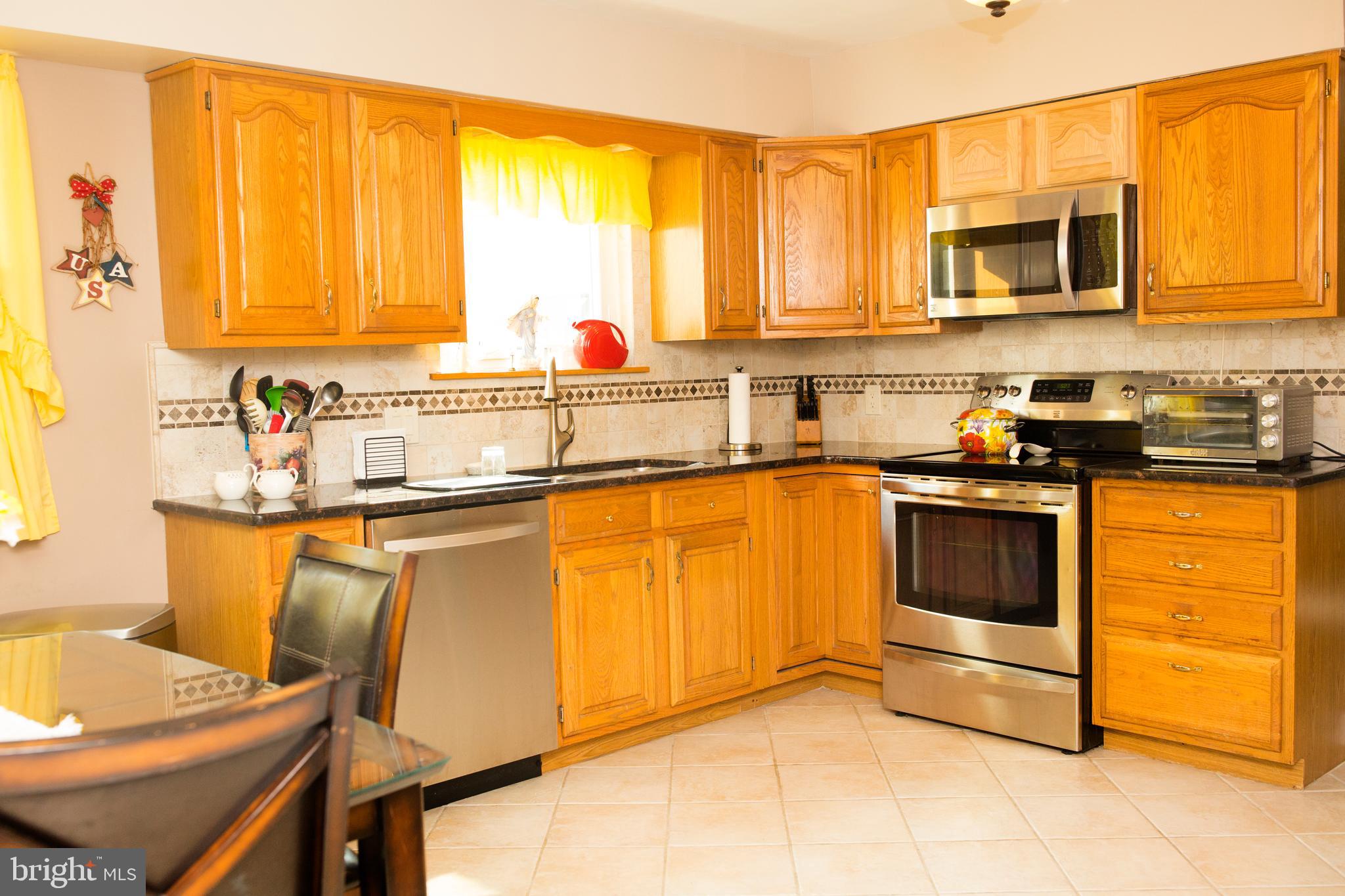 71 Hartford Road Sewell, NJ 08080 - Photo 6 of 35 Gallery Image 6