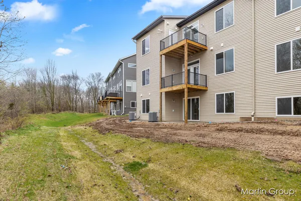 $345,900 | 2213 Watertown Way, Grand Rapids, MI 49505