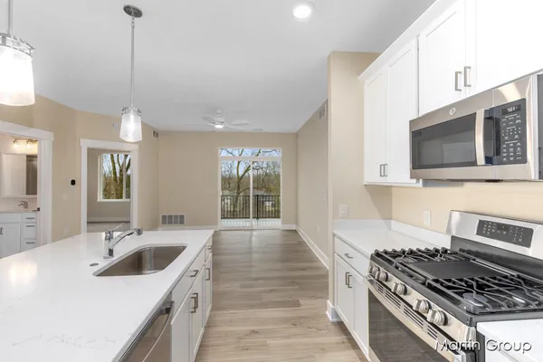 $345,900 | 2213 Watertown Way, Grand Rapids, MI 49505