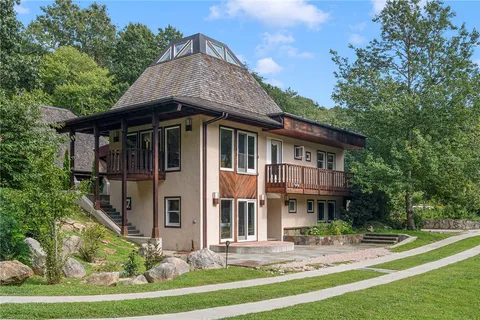 $2,490,000 | 160 Ross Hill Road, Charlestown, RI 02813