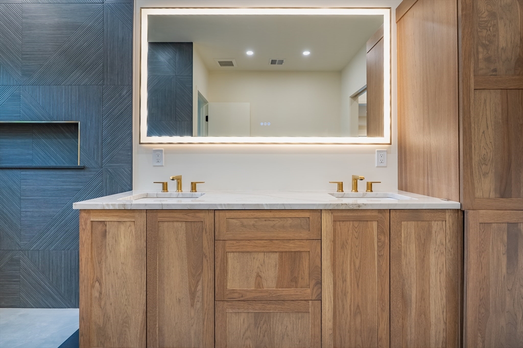 154 Langley Road, Unit 1 Newton, MA 02459 - Photo 22 of 25