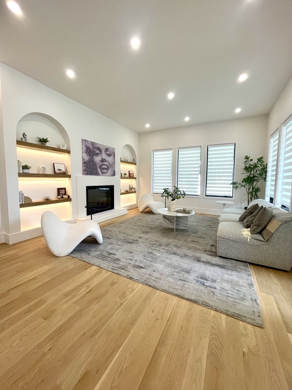 154 Langley Road, Unit 1 Newton, MA 02459 - Photo 3 of 25