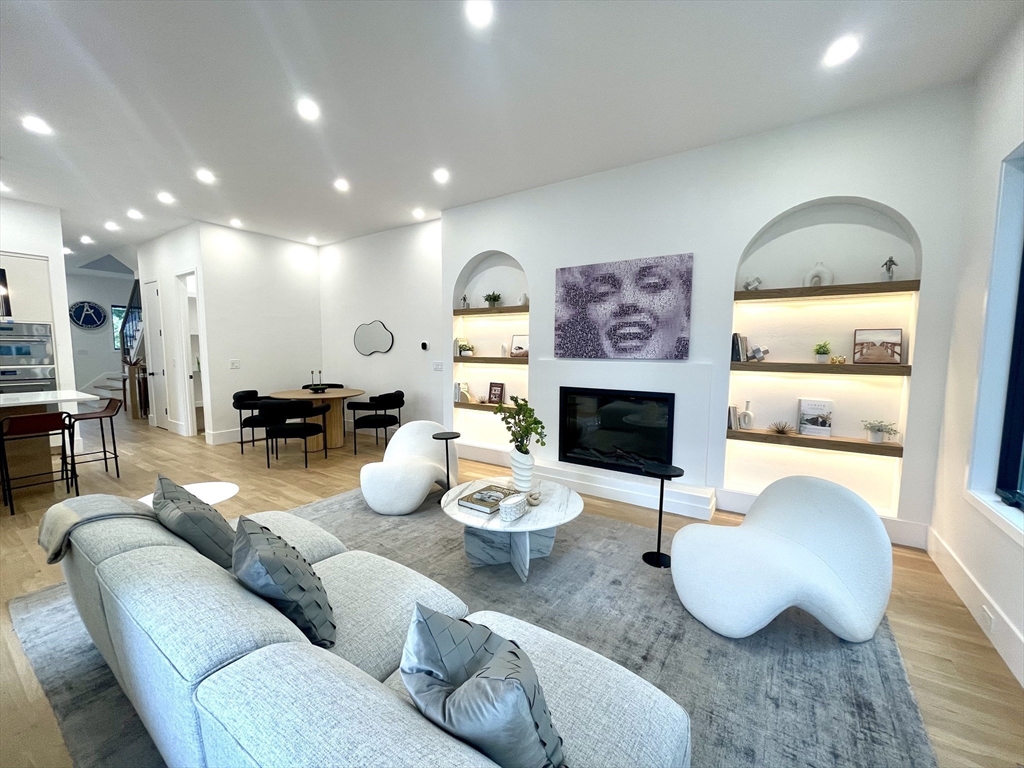 154 Langley Road, Unit 1 Newton, MA 02459 - Photo 5 of 25