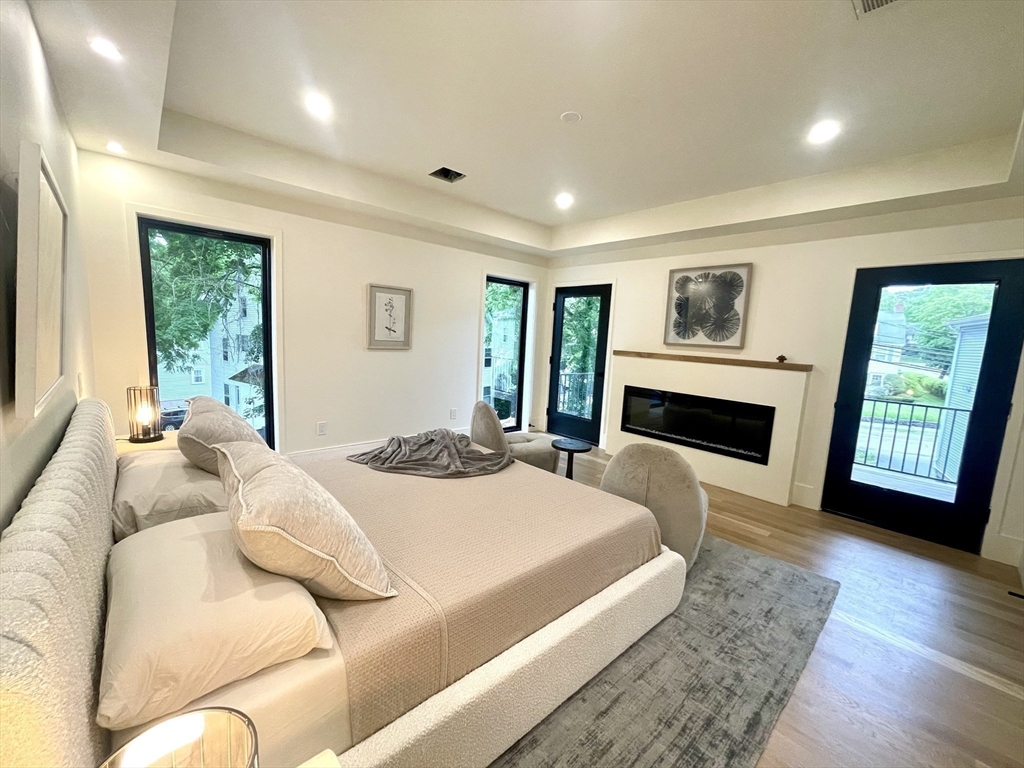 154 Langley Road, Unit 1 Newton, MA 02459 - Photo 7 of 25