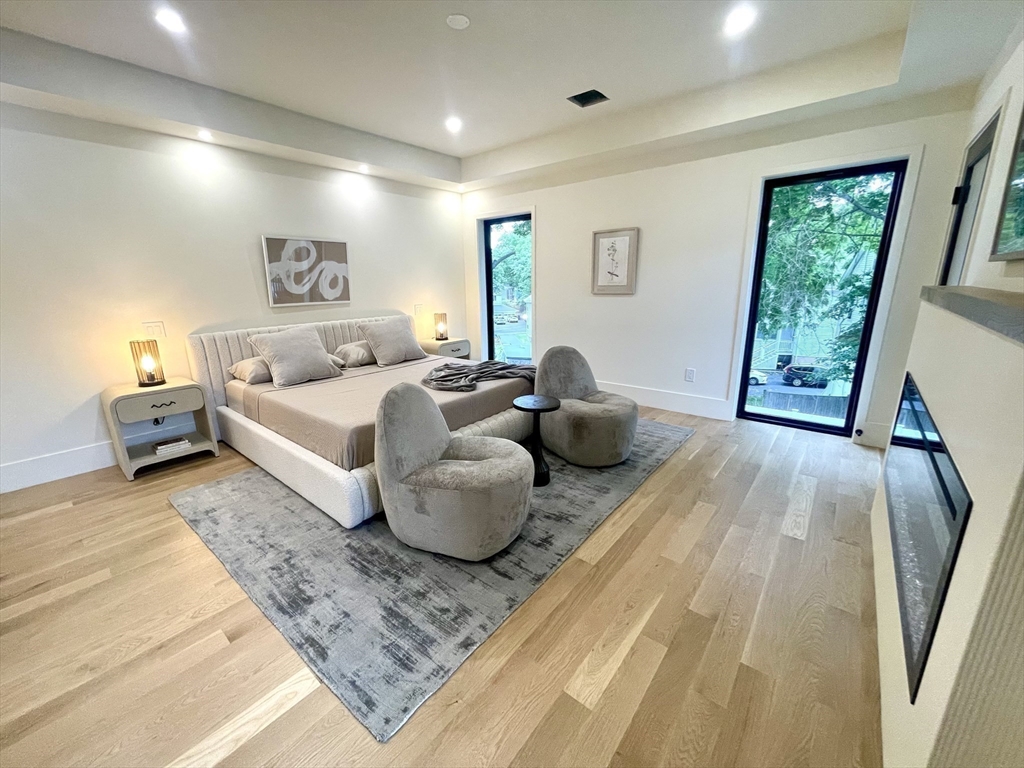 154 Langley Road, Unit 1 Newton, MA 02459 - Photo 8 of 25