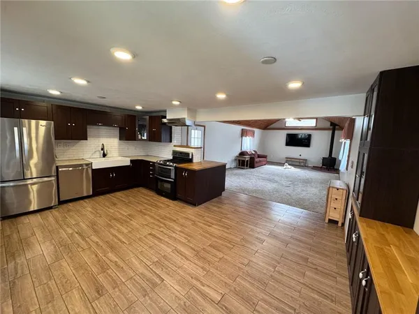 $395,000 | 1418 Lakeside Drive, Allison Park, PA 15101