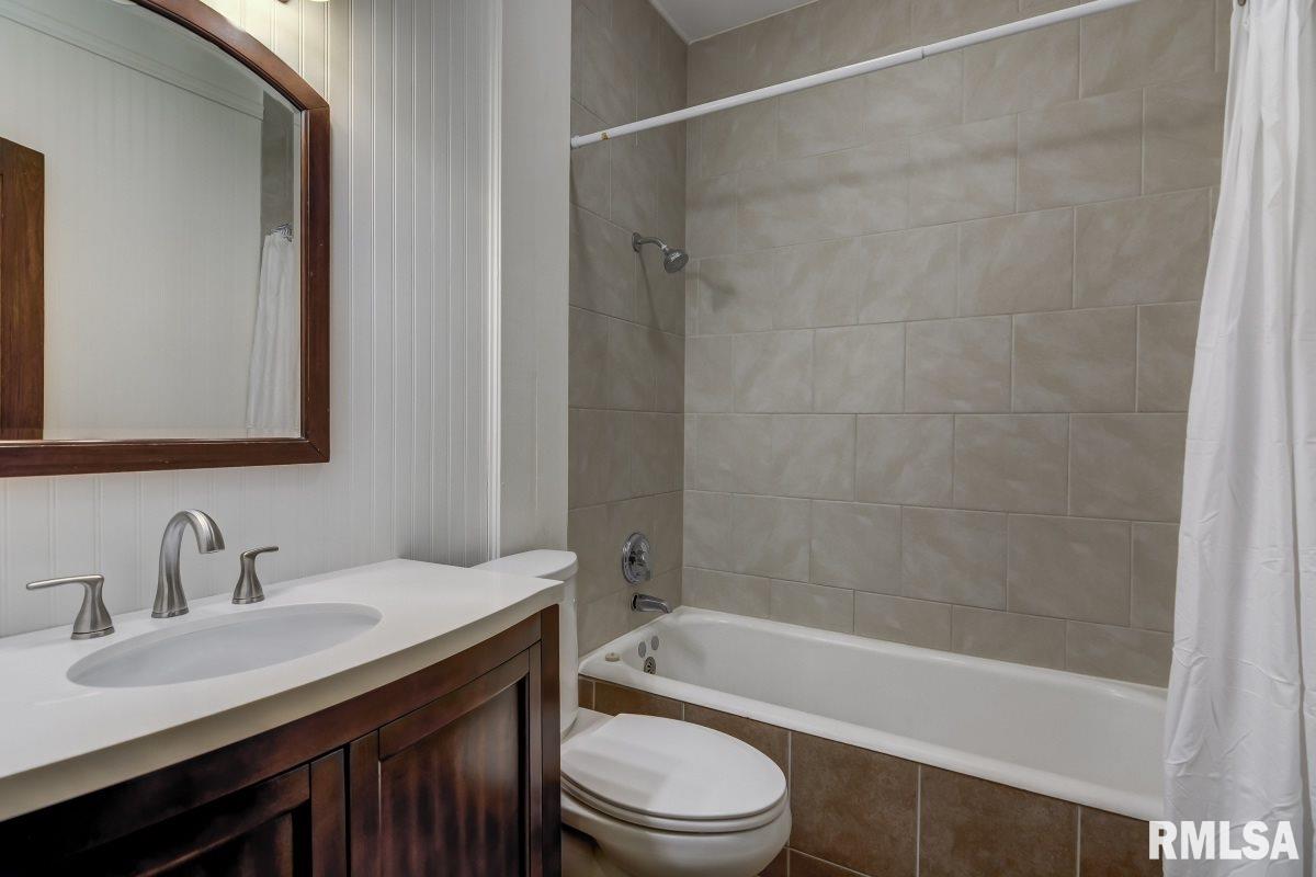 1025 West Governor Street Springfield, IL 62704 - Photo 19 of 36 Gallery Image 19