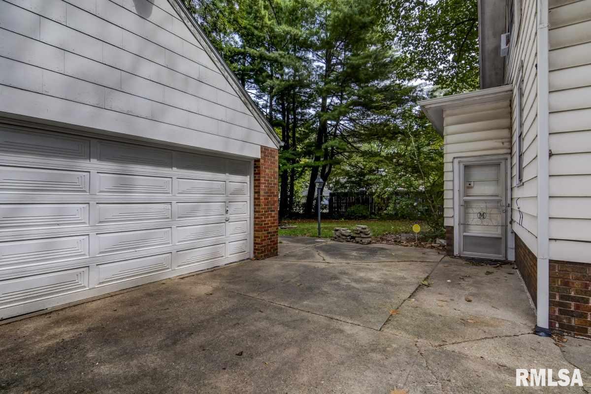 1025 West Governor Street Springfield, IL 62704 - Photo 31 of 36 Gallery Image 31