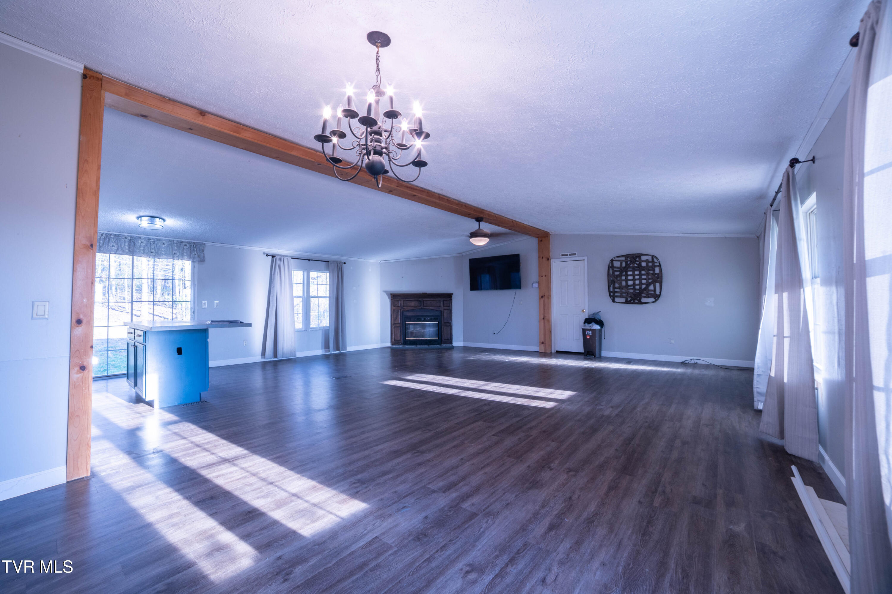 55 Kay Miller Lane Chuckey, TN 37641 - Photo 13 of 38 Living Room