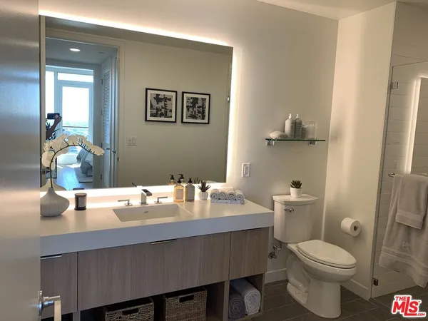 $6,150 | 11750 Wilshire Boulevard, Unit 2004, Los Angeles, CA 90025