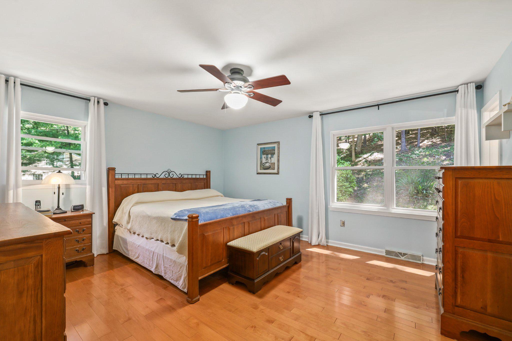 7357 Auburn Mill Road Warrenton, VA 20187 - Photo 9 of 35 Primary Bedroom w/new hardwood flooring