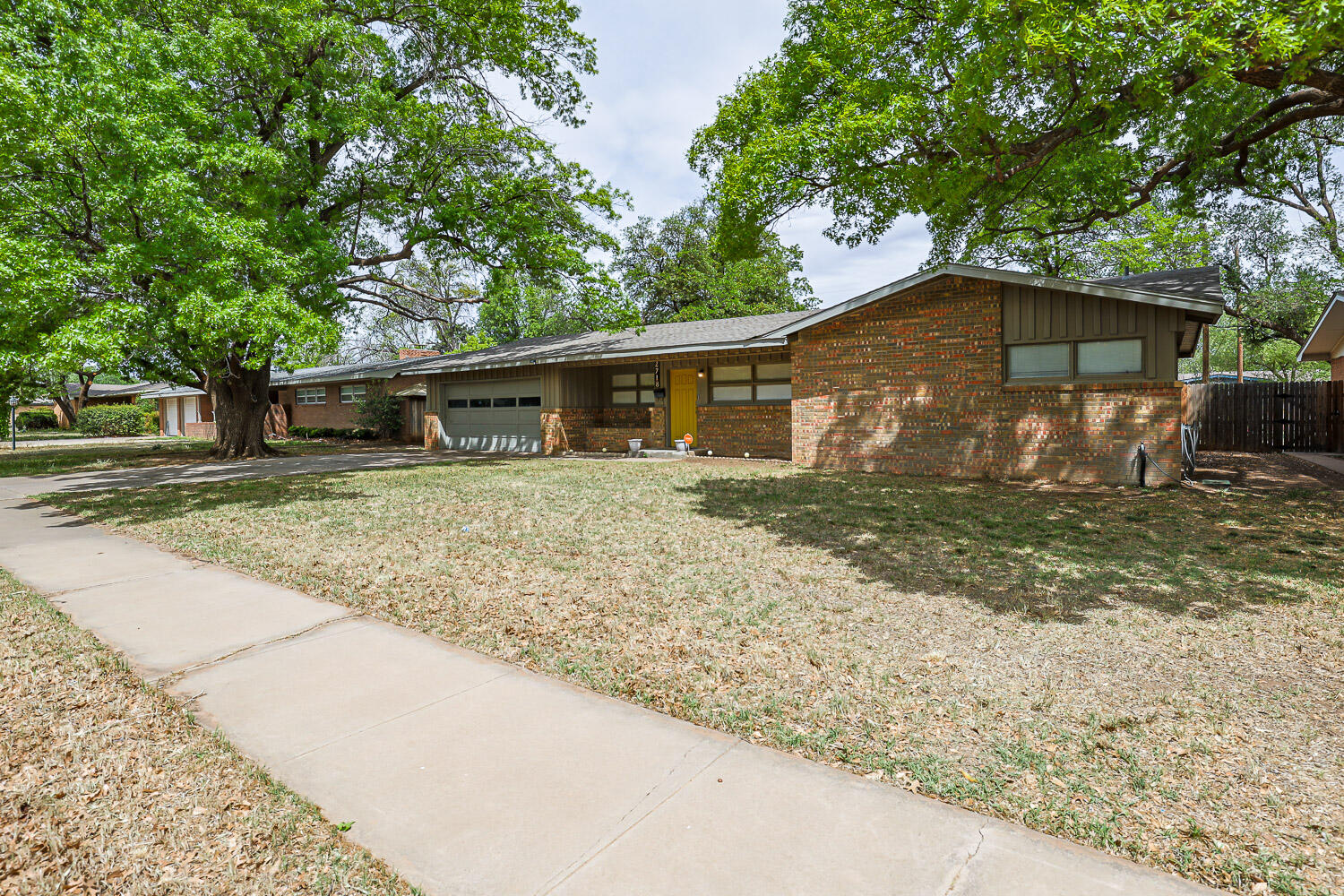 2718 55th Street Lubbock, TX 79413 - Photo 3 of 58 2718 55th-70