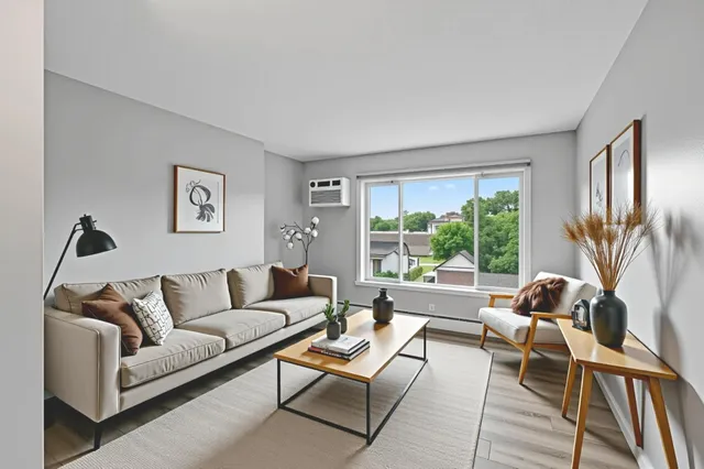 $99,000 | 3729 Snelling Avenue, Unit 308, Minneapolis, MN 55406