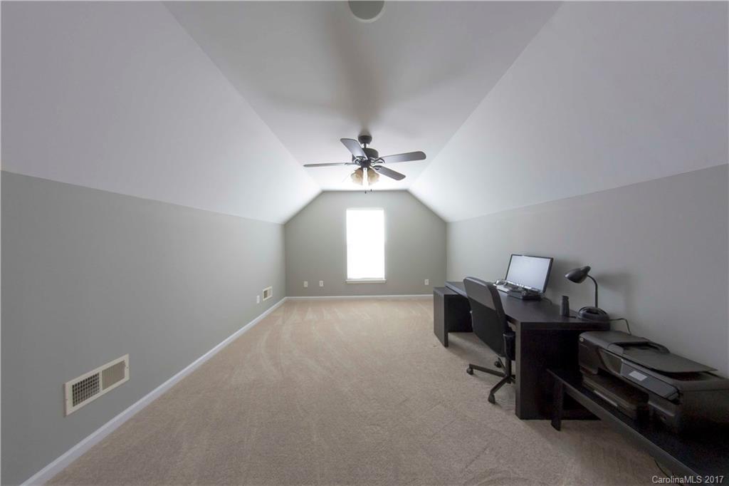 8402 Newfane Road, Unit 22 Charlotte, NC 28269 - Photo 11 of 13 Gallery Image 11