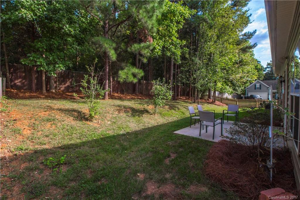 8402 Newfane Road, Unit 22 Charlotte, NC 28269 - Photo 12 of 13 Gallery Image 12