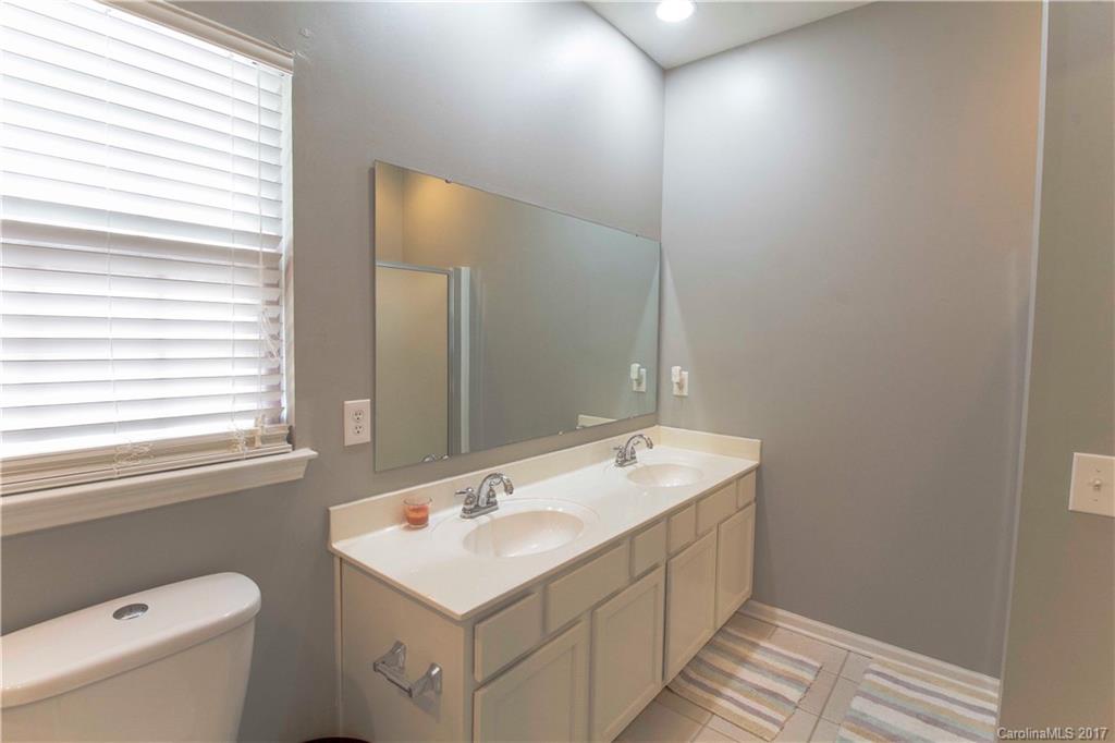 8402 Newfane Road, Unit 22 Charlotte, NC 28269 - Photo 9 of 13 Gallery Image 9