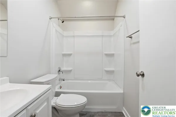 $2,500 | 1065 Bushkill Drive, Easton, PA 18042