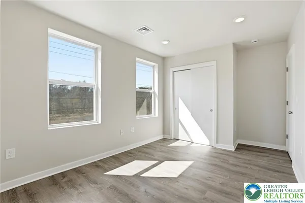 $2,500 | 1065 Bushkill Drive, Easton, PA 18042