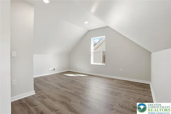 $2,500 | 1065 Bushkill Drive, Easton, PA 18042