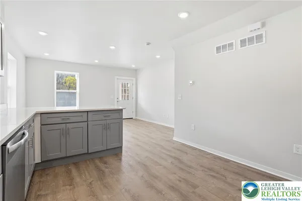 $2,500 | 1065 Bushkill Drive, Easton, PA 18042