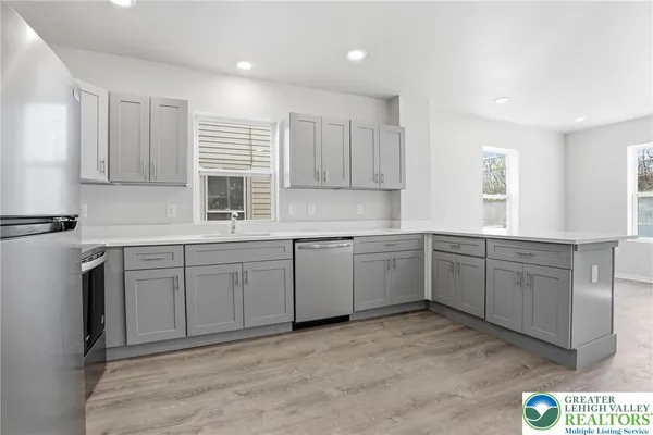 $2,500 | 1065 Bushkill Drive, Easton, PA 18042