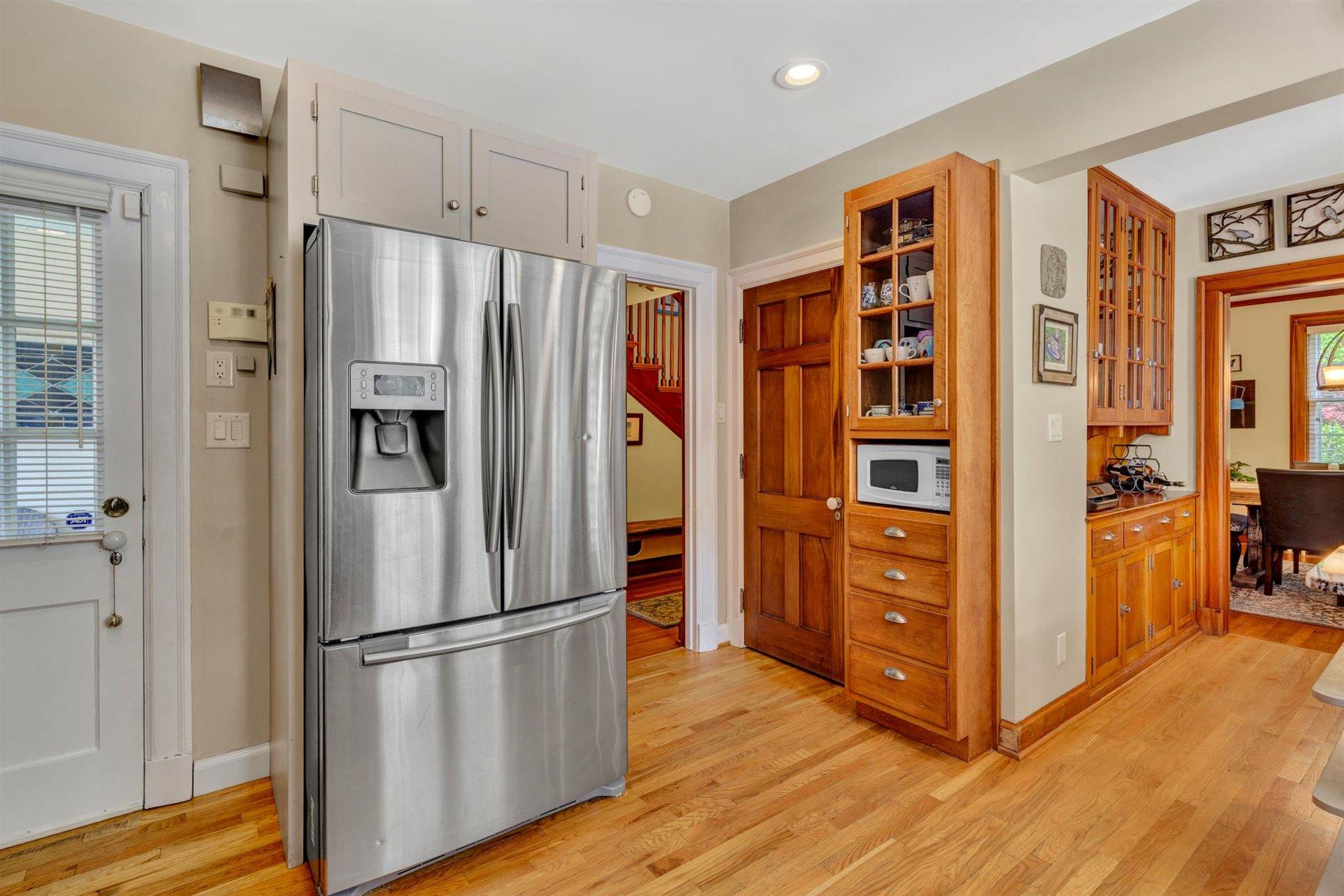 2103 Grandin Road Southwest Roanoke, VA 24015 - Photo 21 of 71 Kitchen