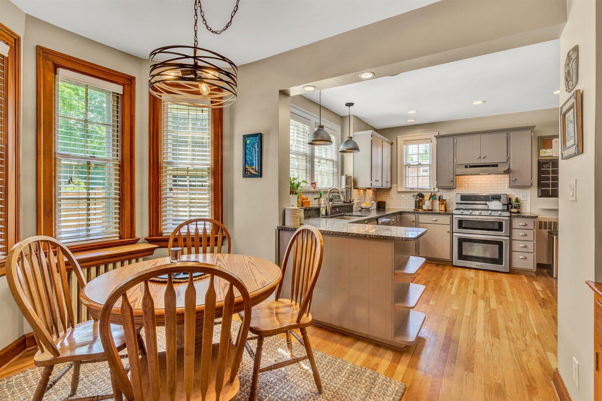 2103 Grandin Road Southwest Roanoke, VA 24015 - Photo 22 of 71 Breakfast nook