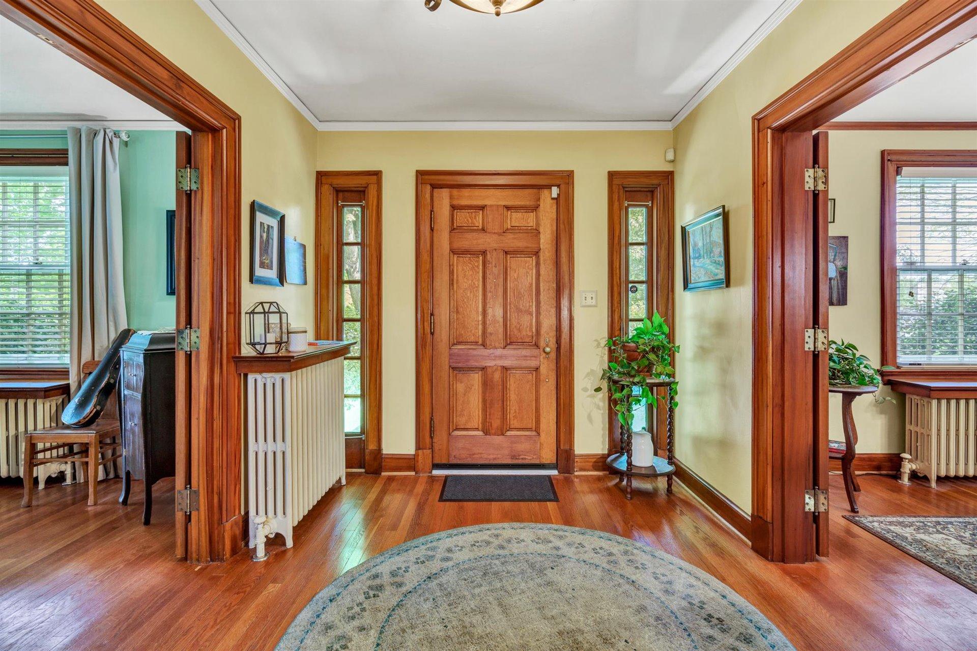 2103 Grandin Road Southwest Roanoke, VA 24015 - Photo 7 of 71 Foyer
