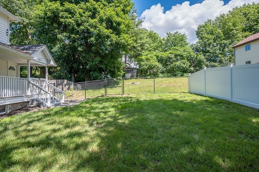 8 Simone Street Worcester, MA 01604 - Photo 33 of 35