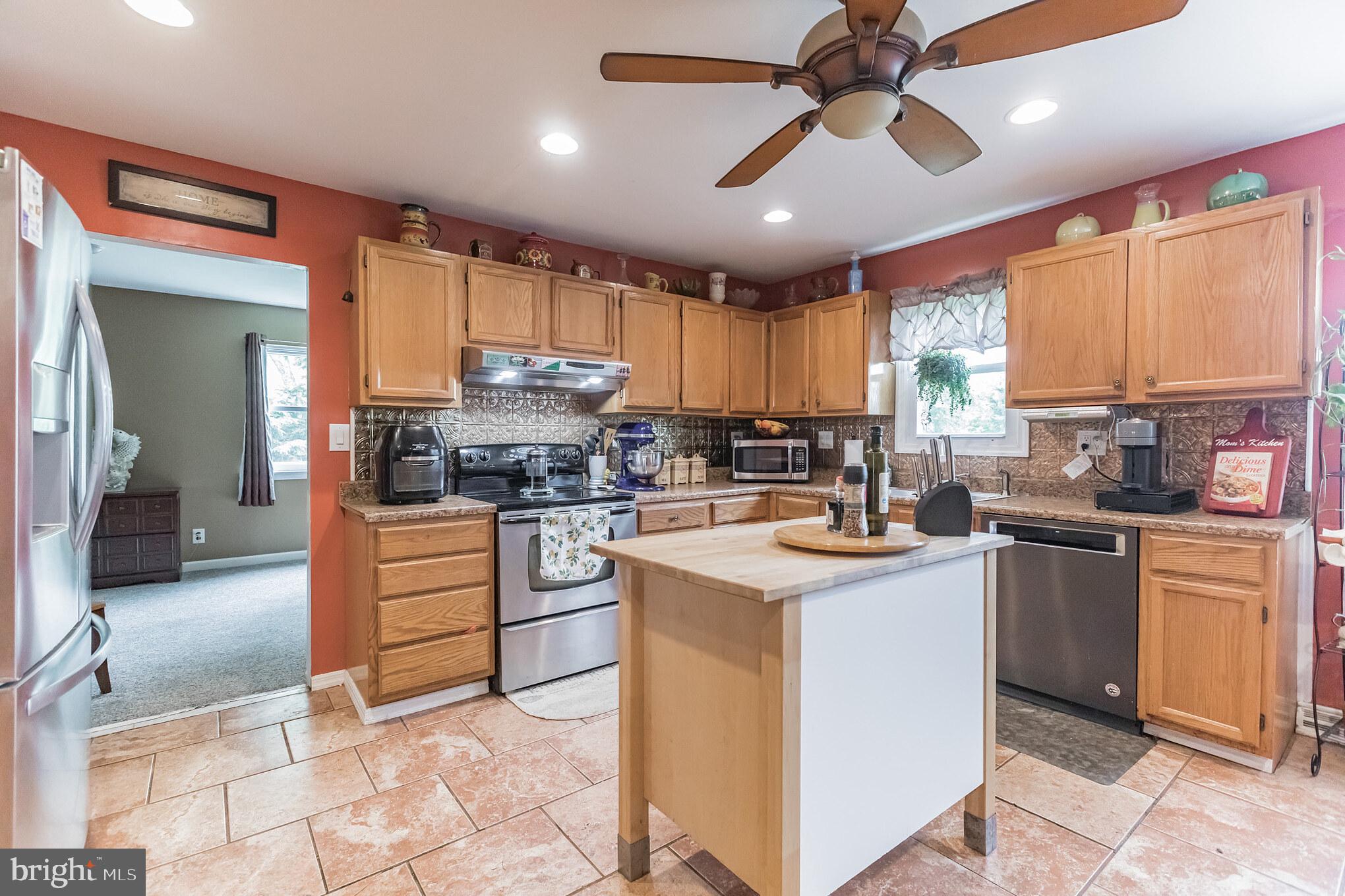 134 Sandringham Road Cherry Hill, NJ 08003 - Photo 11 of 30 Kitchen