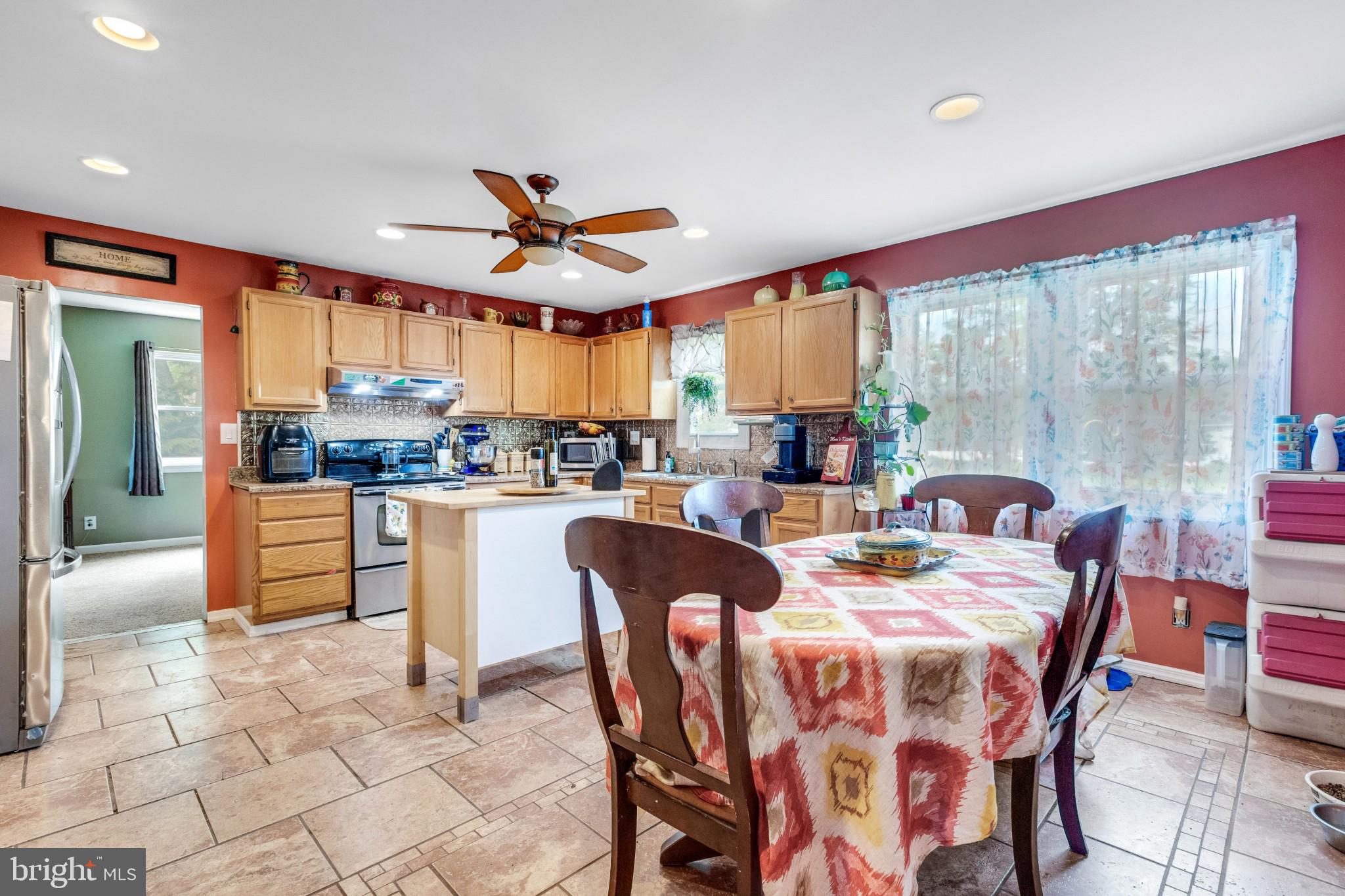 134 Sandringham Road Cherry Hill, NJ 08003 - Photo 8 of 30 Kitchen - Eat in
