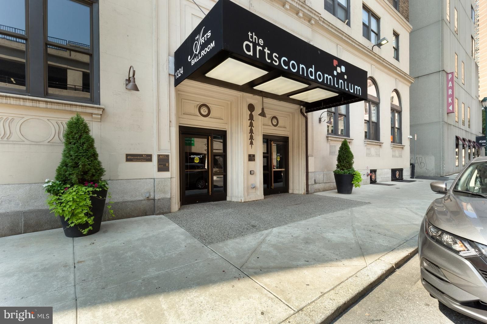 1324 Locust Street, Unit 1402 Philadelphia, PA 19107 - Photo 19 of 20 Building Main Entrance