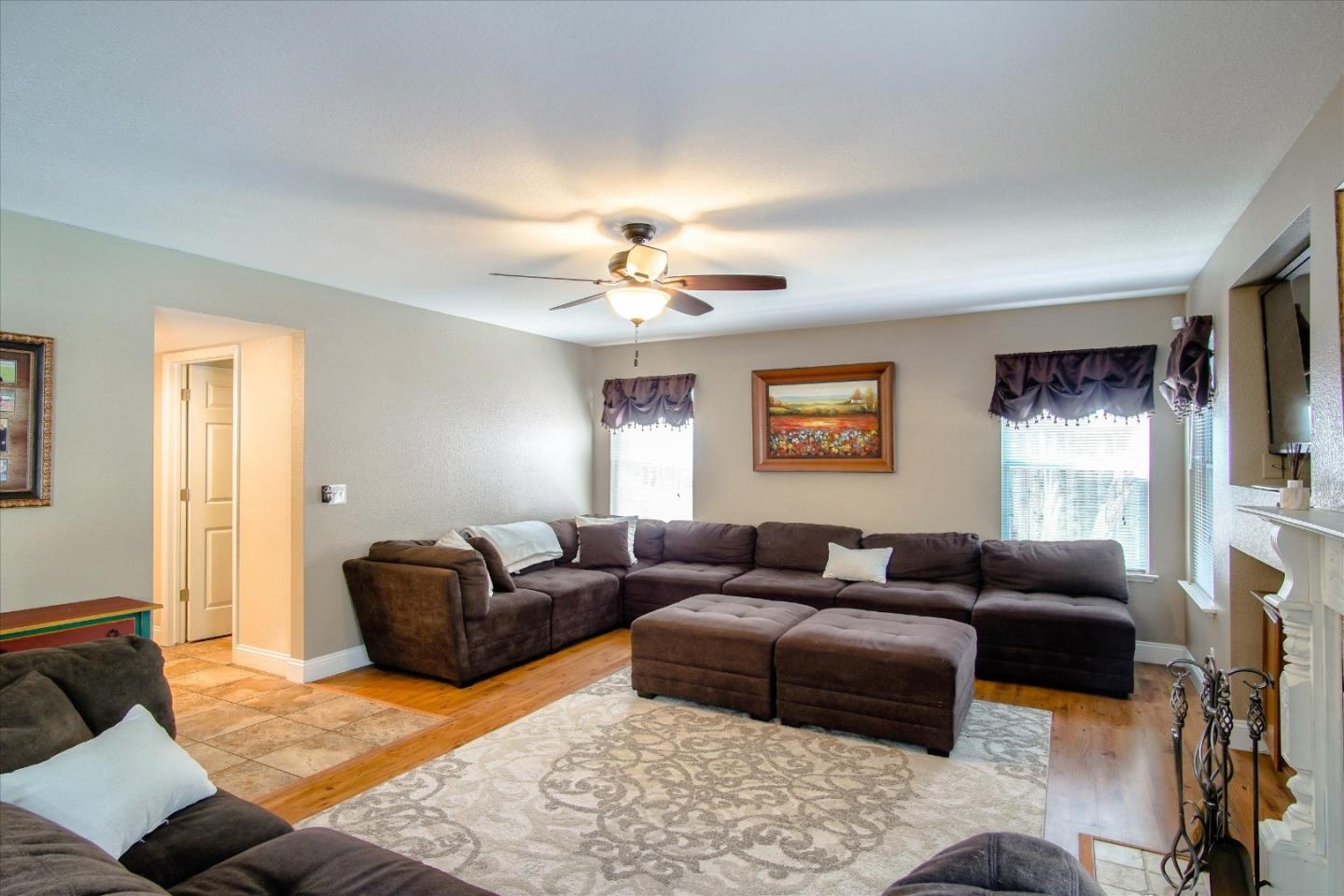 2745 Valley View Road Hollister, CA 95023 - Photo 11 of 47 Gallery Image 11