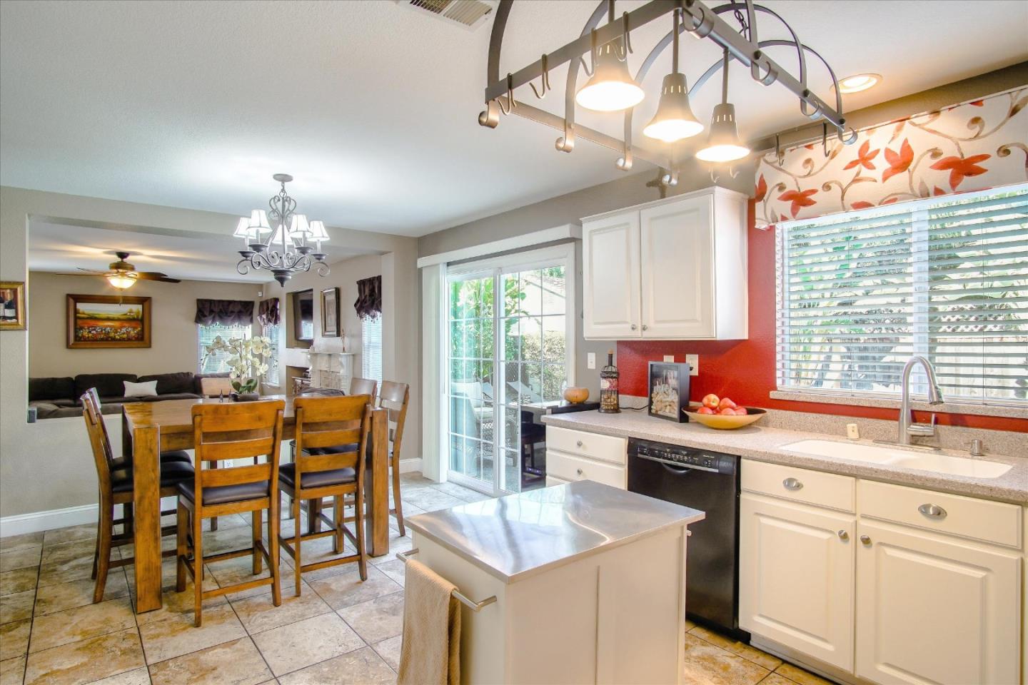 2745 Valley View Road Hollister, CA 95023 - Photo 16 of 47 Gallery Image 16