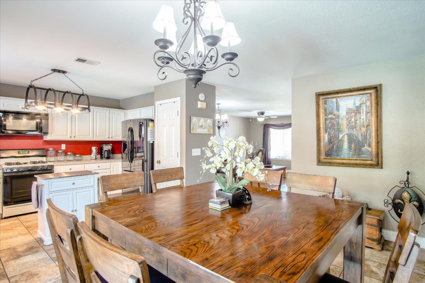 2745 Valley View Road Hollister, CA 95023 - Photo 17 of 47 Gallery Image 17