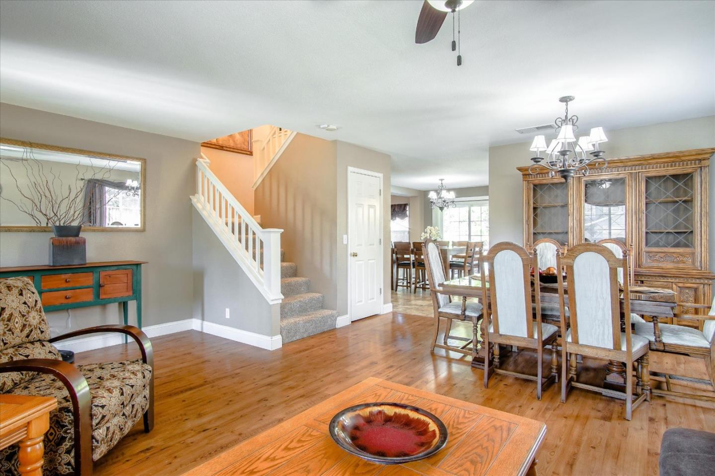 2745 Valley View Road Hollister, CA 95023 - Photo 9 of 47 Gallery Image 9