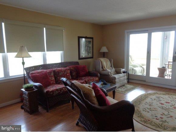 1 West Mariners Point Tuckerton, NJ 08087 - Photo 10 of 36 Gallery Image 10